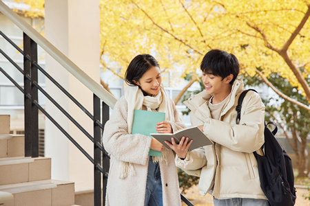 英國威爾士三一圣大衛大學考試科目